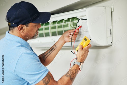 Professional Kirkland electrician in WA near 98033