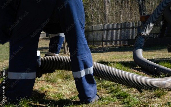 Local Crown Hill septic line repair in WA near 98117