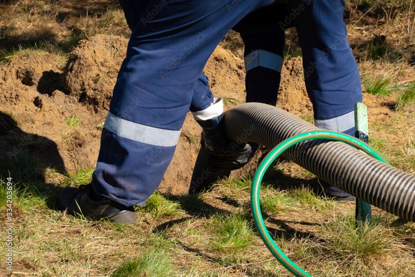 Local Factoria septic line repair in WA near 98006